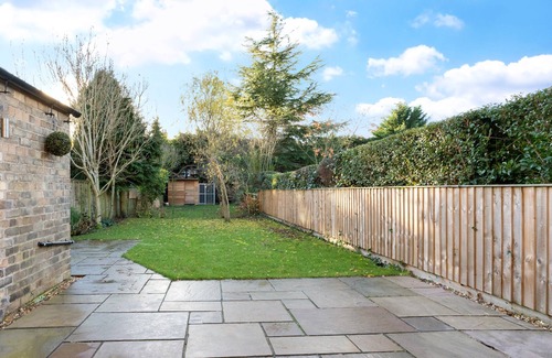 Pocklington House | THORNCLIFFE HOUSE, pet friendly, with open fire in Pocklington