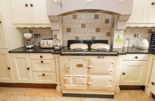 Emley Cottage | Thorncliffe Lane Guest House