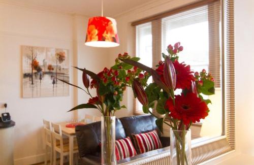 Eastbourne Seafront Apartment | Thorne Lodge