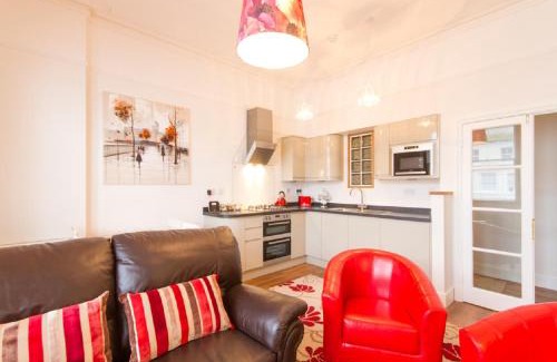 Eastbourne Seafront Apartment | Thorne Lodge