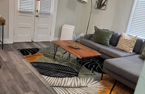 Lake Eola Heights Apartment | Thornton park paradise 1 bedroom Lake Eola
