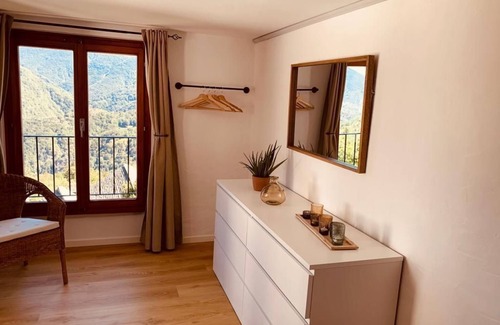 Lionza House | Thousand Stones House