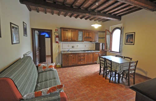 Montecatini Val di Cecina House | Three-room apartment with swimming pool and WIFI