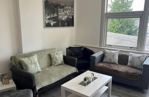 Wellingborough Apartment | Three-Bedroom Apartment