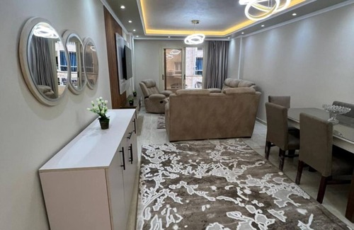 Al-Muntazah Apartment | Three bedroom Apartment with Al-Montaza Palace and sea view