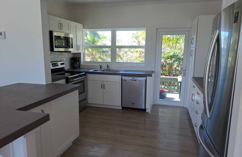 Governor's Harbour House | Three bedroom beach house on beautiful Double Bay beach