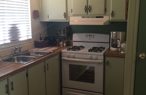 Holiday Shores House | Three Bedroom Bungalow One Block From River's Edge!
