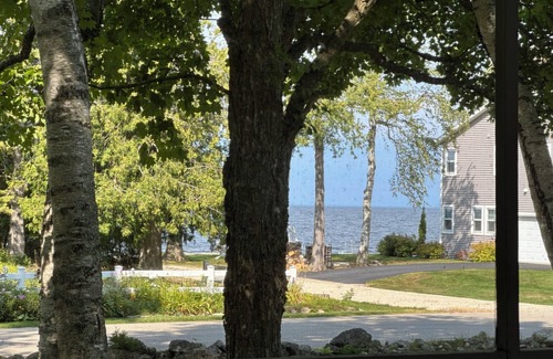 Egg Harbor Cottage | Three bedroom cottage in Point Beach area of Egg Harbor