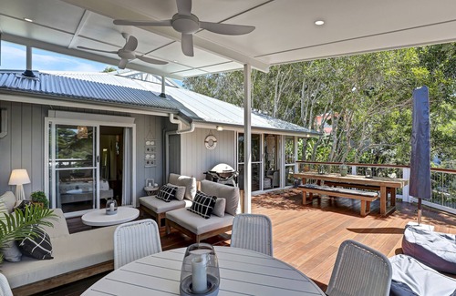 Point Lookout House | Three bedroom house easy walk to several beaches including dog beach, and.