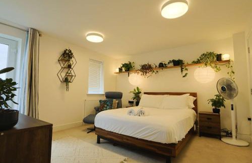 Easton House | Three Bedroom House in Easton
