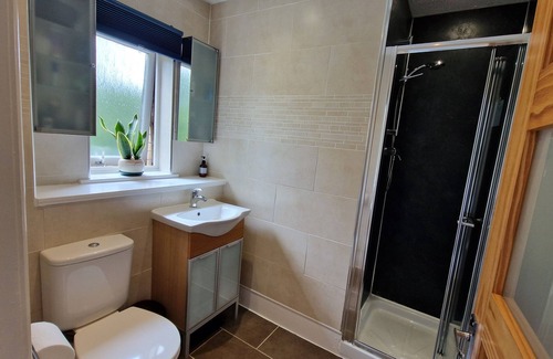 North West Apartment | Three bedroom, modern flat in Hyndland