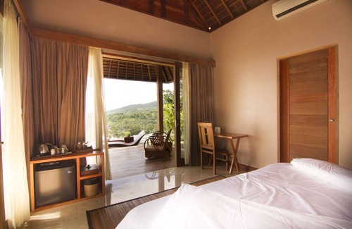 Senggigi Villa | Three Bedroom Pool Villa- Mora Royal Villa