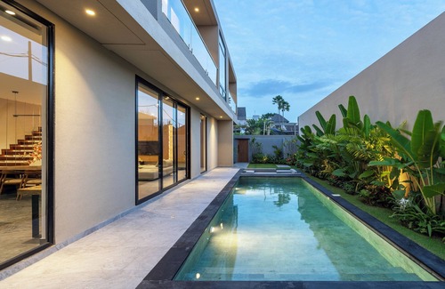 Pererenan Villa | Three-bedroom Private pool Villa Trident - 2 in Batu Bolong