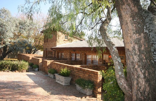 Greater Johannesburg Metropolitan Area Apartment | Three Bedroom Self-Catering Unit In Johannesburg, Fourways (Sleep 6)