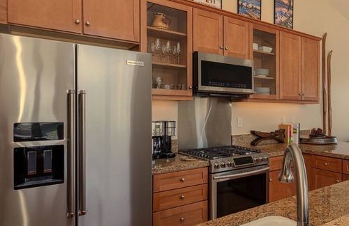 Mammoth Lakes Condo | Three Bedroom Snowcreek V Condo with Spectacular View of Mammoth Mountain!