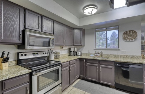 Pagosa Springs House | Three bedroom townhouse located on the golf course near shopping and restaurants.