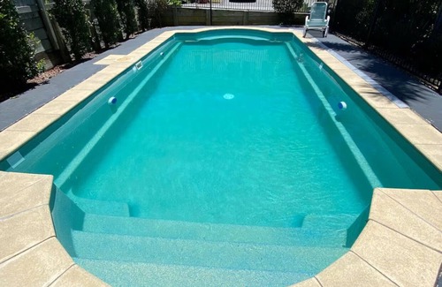 Underwood House | Three bedroom townhouse with pool