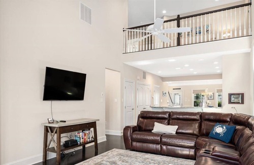 Sun Ridge House | Three Bedroom Townhome in Amenity Filled Bayside
