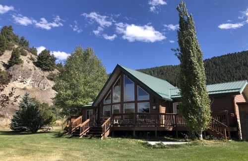 Philipsburg House | Three bedroom, two bath on the Middle Fork of Rock Creek