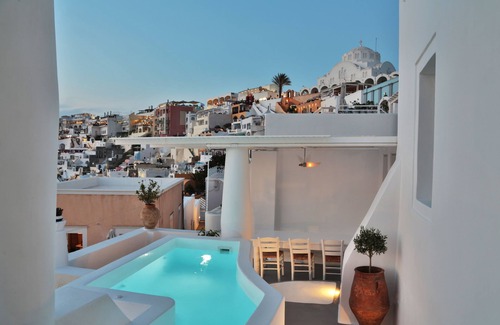 Fira Villa | Three bedroom villa with Caldera view and heated Jacuzzi pool