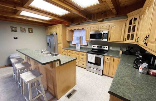 Dandridge Cabin | Three cabin levels of lake front relaxation close to all main East TN activities