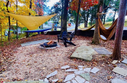 Sparta Cabin | Three Cabins On The River in Downtown Sparta #hike #kayak #tinyhousecollection