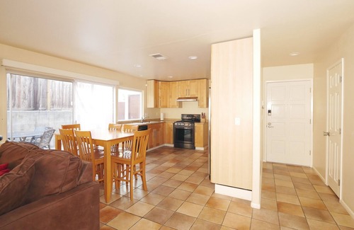 University City House | Three King Beds, Two Large Desks and a Gourmet Kitchen near La Jolla