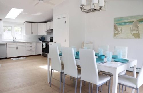 Bonnet Shores House | Three level home with water views, walk to beach