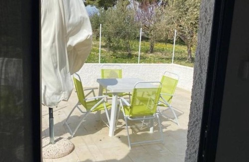 Eastern Sicily Apartment | Three Palms Houses San Lorenzo: White Apartment