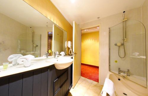 Burton on Trent Hotel | Three Queens Hotel