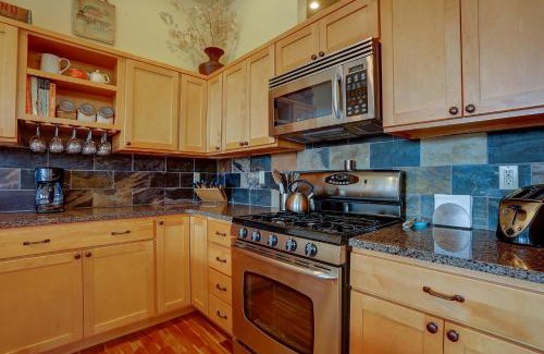 Hood River House | Three Rivers 30 day minimum