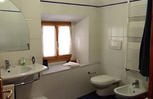 Scandicci Other | Three-room apartment, 80 square meters, 5/7 persons with swimming pool, 8 km from the center of Florence