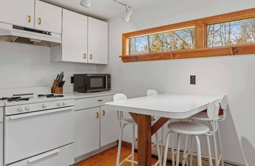 Surry House | Three Sisters Retreat