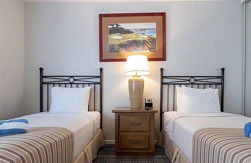 Baristo Hotel | Three-Suite Desert Getaway! Kitchen, Pools & Tennis Court! Free Parking!
