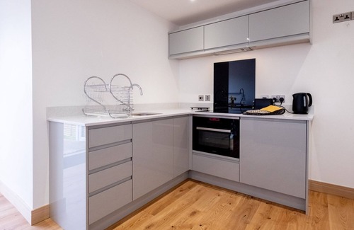 Pettistree Cottage | Three Tuns Apartments - Oak - sleeps 2 guests in 1 bedroom