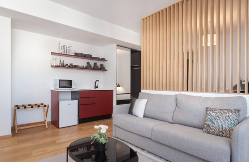 Athens City Centre Villa | Thrilling Athens Apartment | 4 Bedrooms | Apartment Fal | Unique Penthouse |.