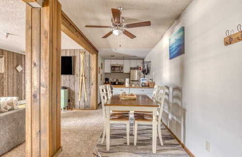 Government Camp Condo | Thunderhead Condo With Heated Pool & Mountain View