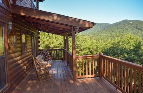 Townsend Cabin | Thunderhead Mountain Expanse-Breathtaking View!