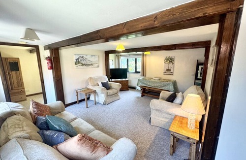 Repps with Bastwick House | Thurnefield - Walnut Tree