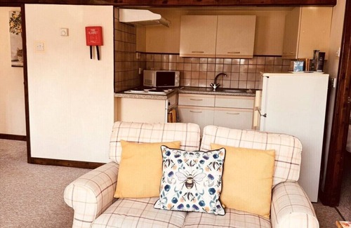 Repps with Bastwick House | Thurnefield Holiday Cottages - Willow Tree Cottage