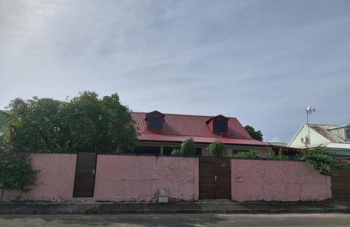 Destrellan Apartment | Ti Cozy baie mahaut