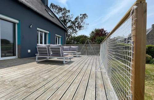 Lanveoc House | TI GLAS - La maison bleue