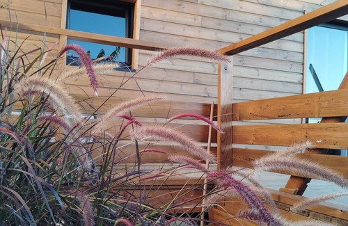 Petite-Ile Ski Chalet | Ti Kaz'Olivine, fully-equipped chalet with Jacuzzi. Sea and mountain view. 45m2.