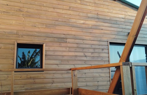 Petite-Ile Ski Chalet | Ti Kaz'Olivine, fully-equipped chalet with Jacuzzi. Sea and mountain view. 45m2.