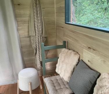 Montignac Other | Ti'Nid, cabane chaleureuse plongée dans la nature