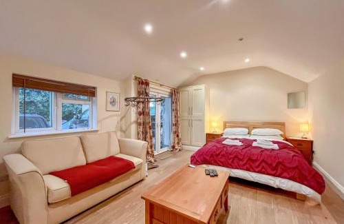 Painswick House | Tibbiwell Lodge