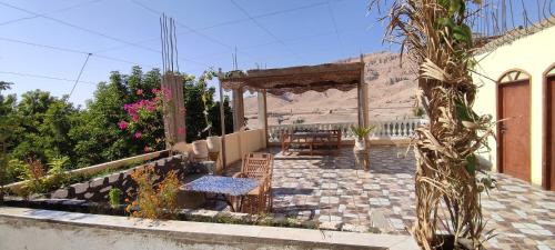 Luxor Apartment | Tibs mountain view