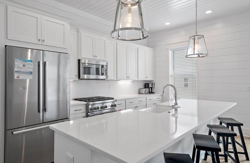 Emerald Waters Village House | Tidal Time Estate Sleeps 16 Private Pool Game Room Near Beach
