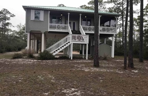 Panacea House | Tide Creek Lookout- Entire Home- 3 Bedrooms, 6 Beds