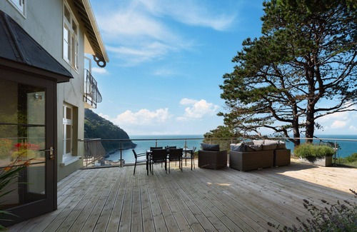 Lynmouth Apartment | Tide View, a luxury two bedroom, pet friendly holiday apartment sleeping four in Lynmouth, complete